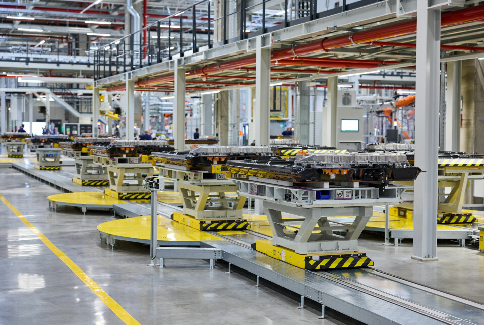 BMW Debrecen battery pack transfer to assembly
