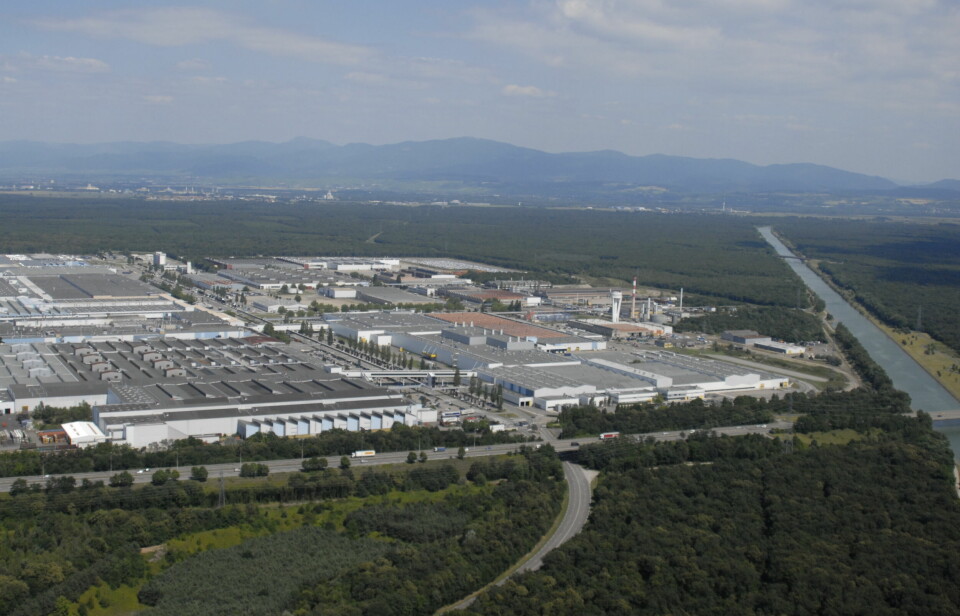 Europe’s carmakers cut production as overcapacity bites