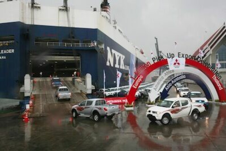 A surge in suppliers Mitsubishi pickup exports