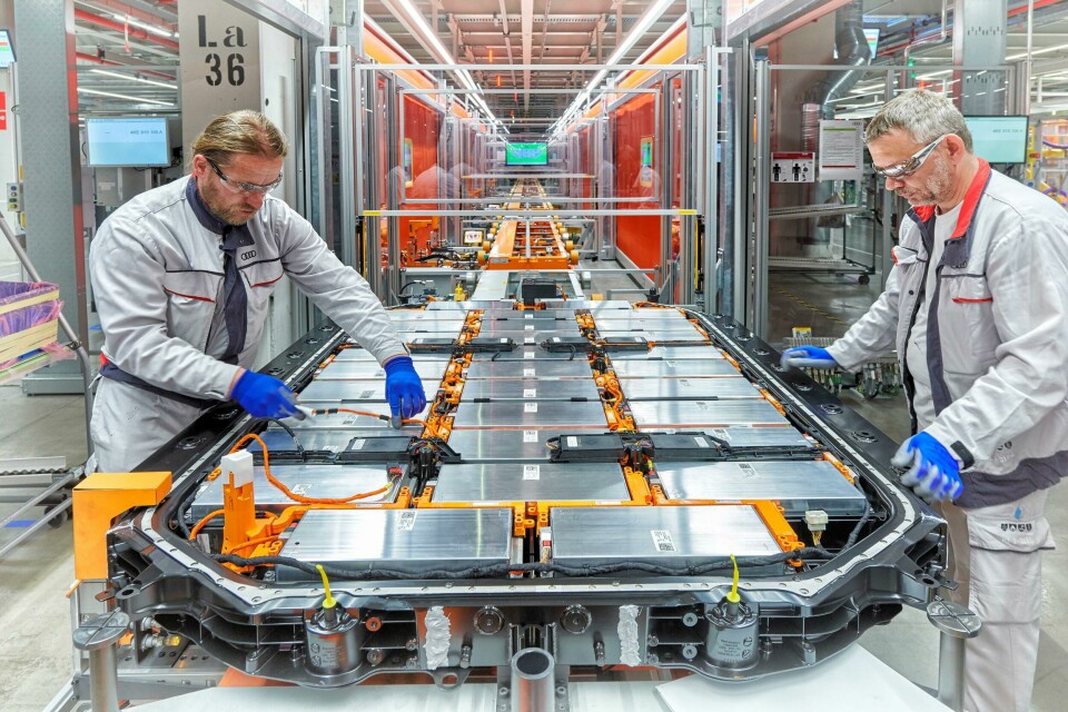 EV battery recycling: cost and components A192883_large