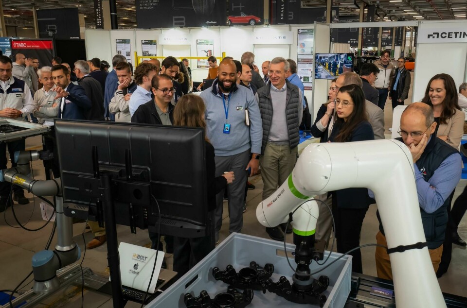 Stellantis turns to AI tools and fast deployment to cut production costs and launch times Stellantis Executives with Inbolt at Factory Booster Day