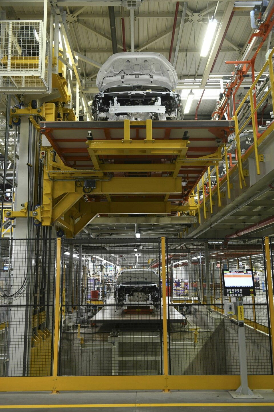 The Kocaeli plant features a double-deck production area for both paintshop and assembly operations to avoid increasing the plant’s footprint 2.Multi_storey_design