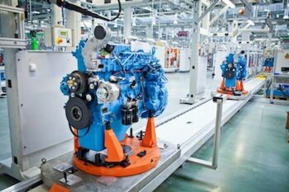 The pulling power of GAZ and Komatsu Avtodiesel Yaroslavl