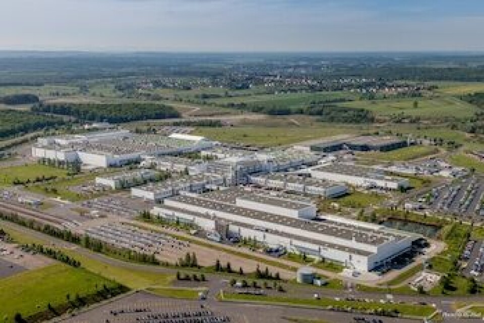 Daimler-Renault-Nissan – The alliance in action hambach-aerialWEB