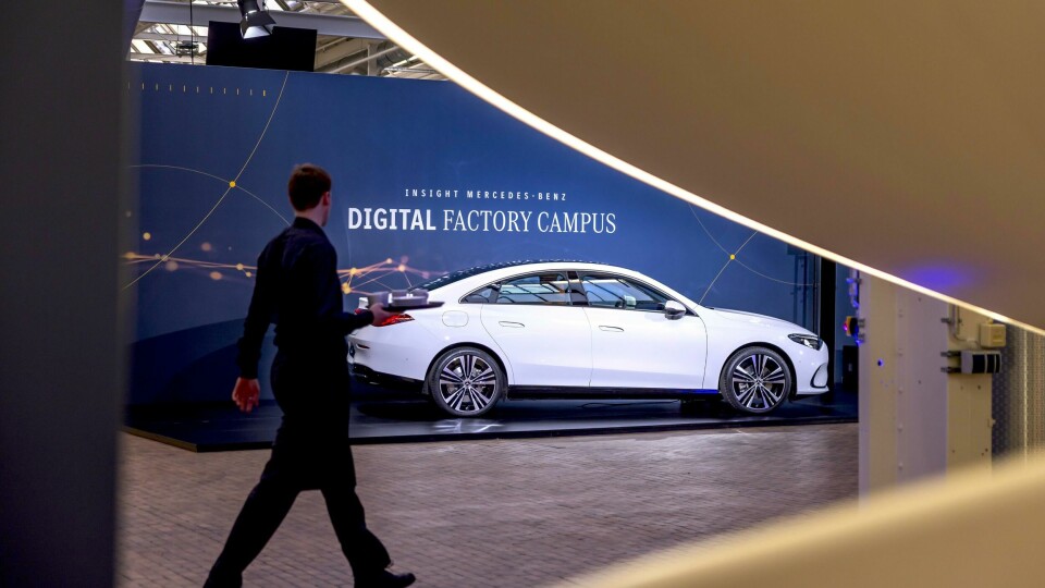 Mercedes-Benz tests advanced Human-Machine Interfaces blending AI, robotics and shopfloor input at Berlin Digital Factory Mercedes-Benz tests advanced Human-Machine Interfaces blending AI, robotics and shopfloor input at Berlin Digital Factory