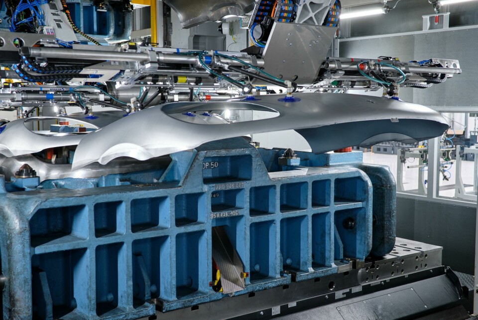 Forming innovations – press shops get smarter Servo Press Line 4