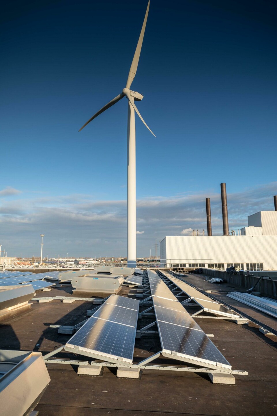 Volvo Cars plans to be a carbon neutral company by 2040 Volvo Cars solar and wind