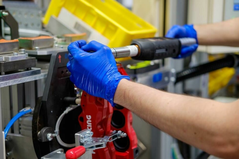 AP Racing employs around 200 people in the design and manufacture of high-performance brake parts, supplying OEM, racing teams and aftermarket AP Racing manual