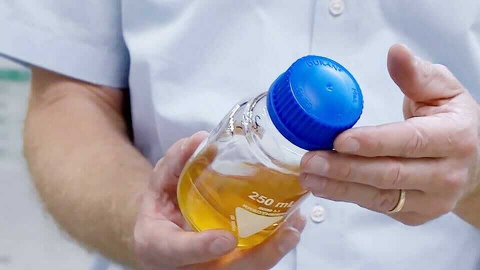 Pyrolysis oil made from recycled plastics can be made to produce new, high-quality plastics Audi plastic recycling pyrolysis oil