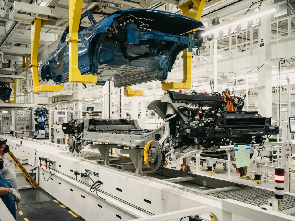 Can Rivian navigate production challenges and scale up in the electric vehicle world? Rivian Normal production 1