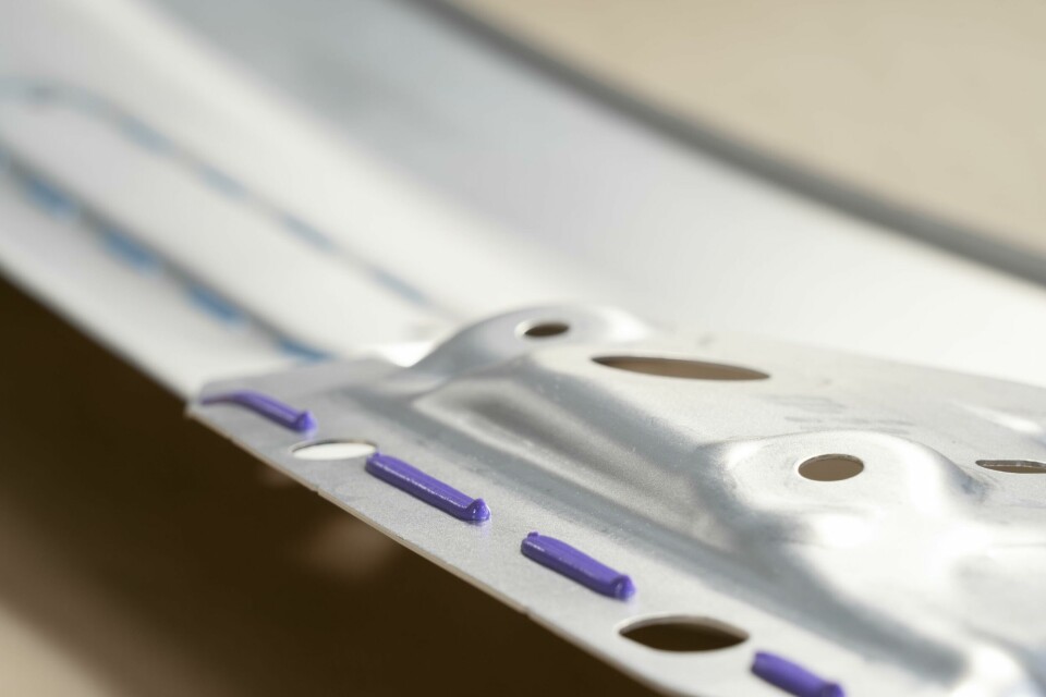 With its advanced technologies and forward-looking approach, Henkel is poised to remain at the forefront of automotive innovation for years to come ep-5160-material-zoom