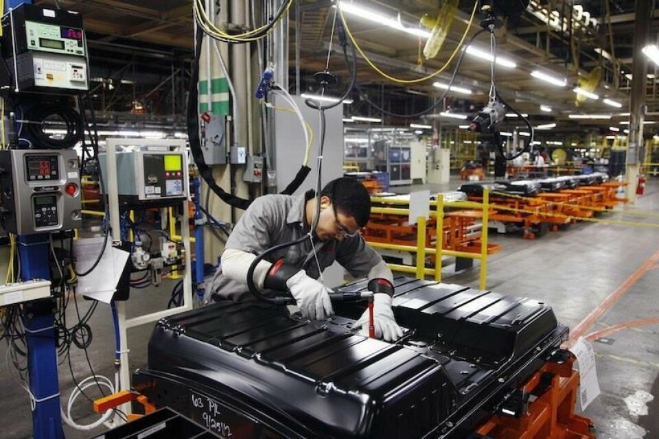 Nissan is set to expand its EV battery base in JapanNissan has parterned with AESC since 2007, and now will expand lithium-ion production in its home country Nissan Leaf battery pack