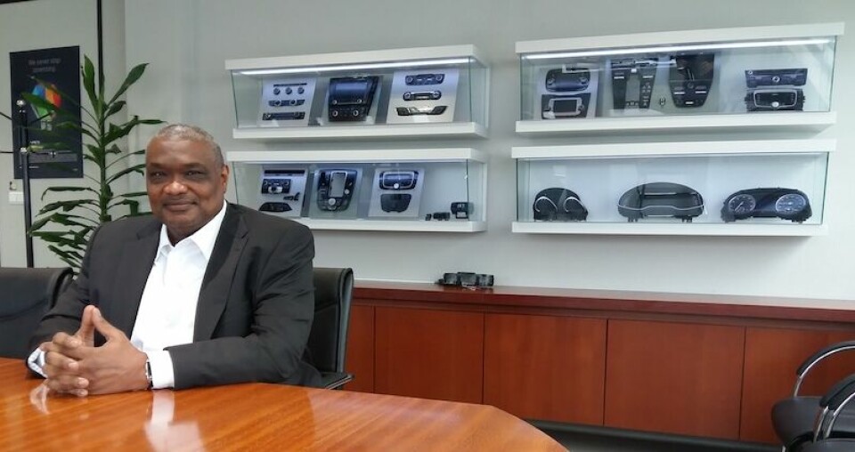 Set the controls Novares Leiria Plant Director Gilberto Landim