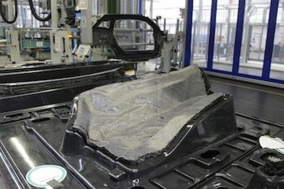 How an i3 is born CFRP press shop, BMW Leipzig