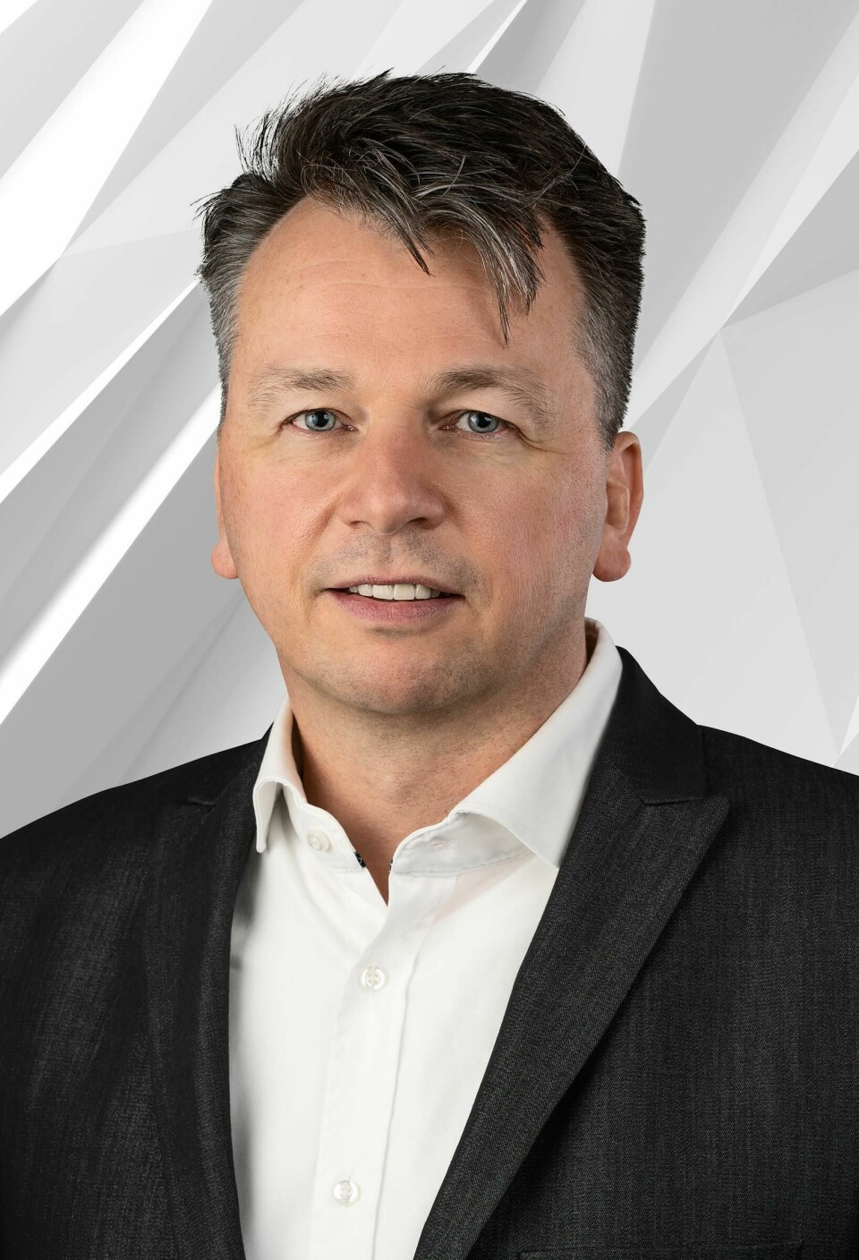 Juergen Kristen, Manager Technology, Business Line Automotive, ABB Juergen Kristen, Manager Technology, Business Line Automotive, ABB