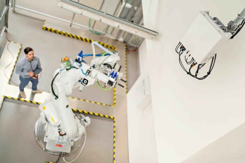 Škoda trials 5G communications in lab, anticipating roll-out to manage factories ŠKODA tests 5G Mladá Boleslav 2