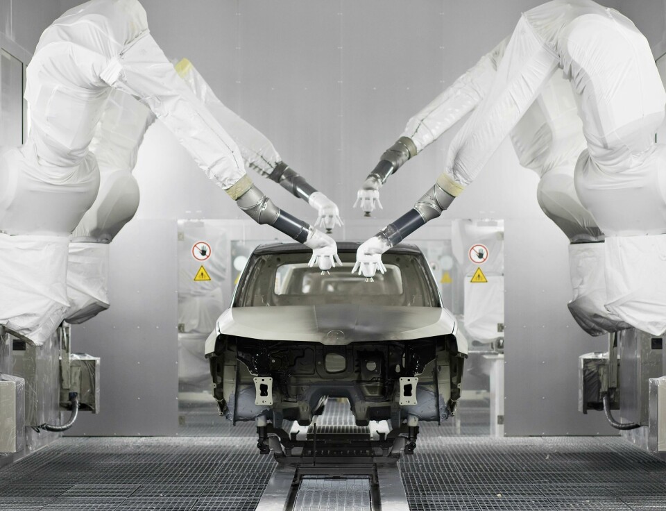Innovation drives paintshop performance at Skoda paint-shop-skoda-fuller-colour-car-line