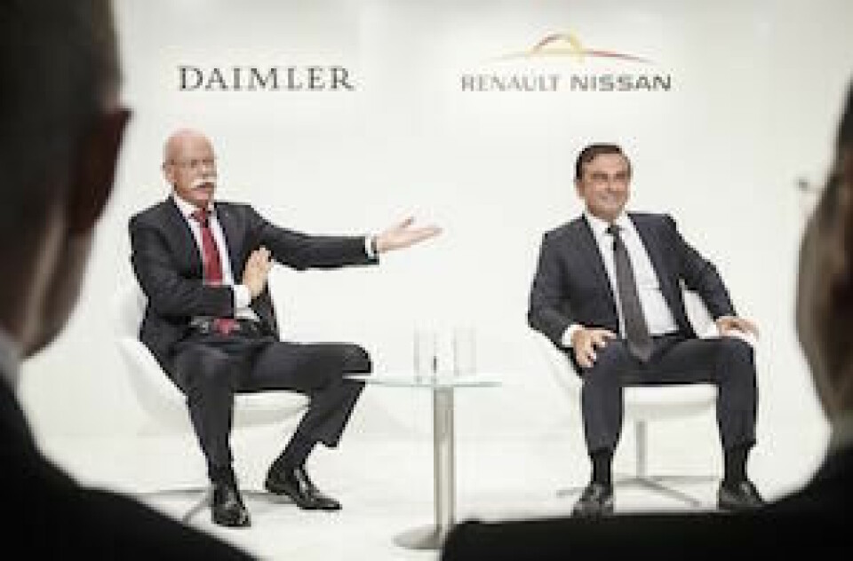 Japan shifts toward consolidation Daimler and Renault-Nissan