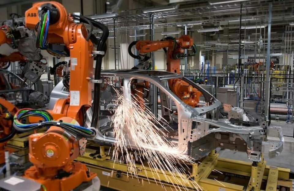 Volvo’s use of hot-stamped UHSS technology at Torslanda on passenger safety cages for its XC90 and XC40 SUVs earned awards from industry safety bodies Pre-production_of_the_all-new_Volvo_XC90_in_Torslanda