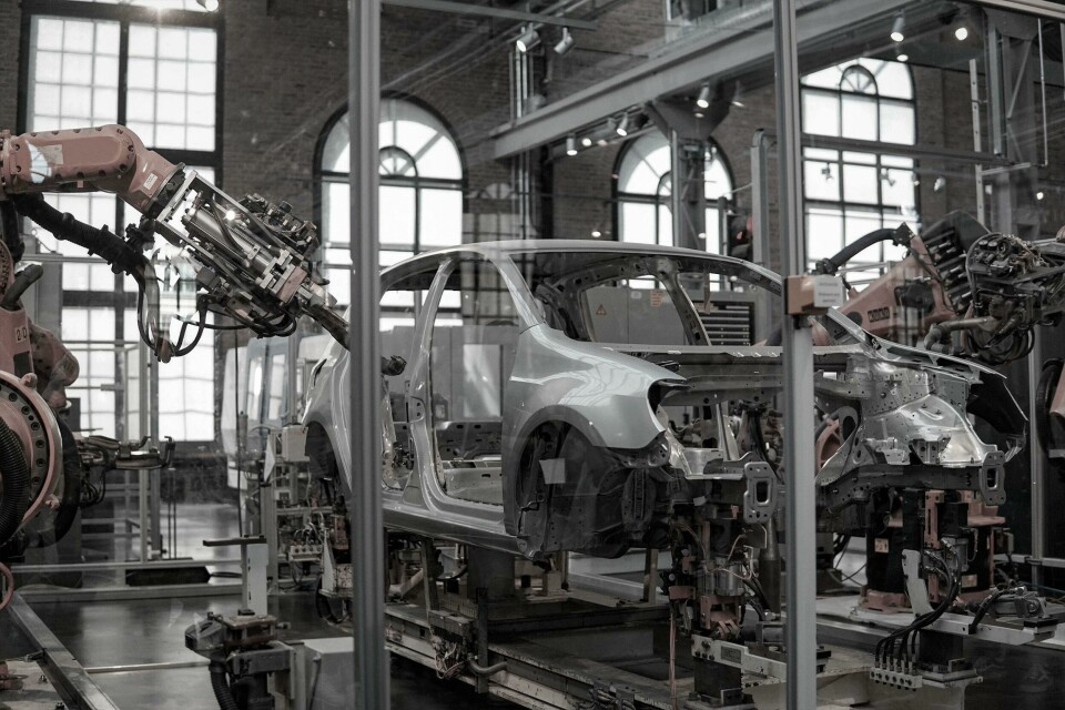 As a software company, Symbio often finds the hardware to be the weak link Symbio industrial robots software