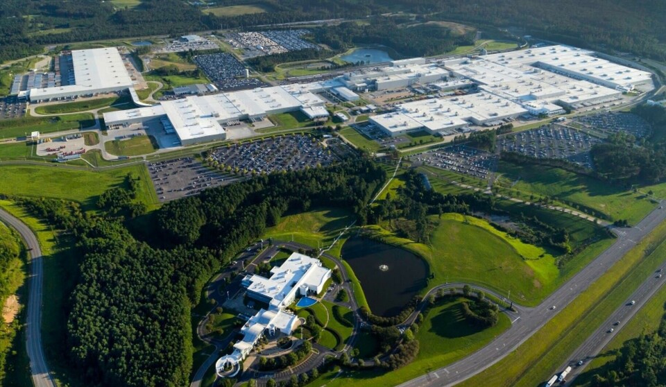 Mercedes Ramp Up Process Mercedes-Benz powertrain-flexible production: AI, EV ramp-up and smart ...