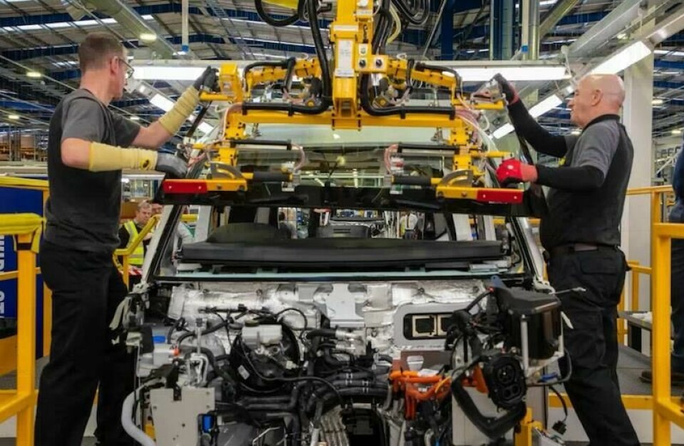 The VN5 van is being assembled on the same line as the TX5 taxi LEVC assembly