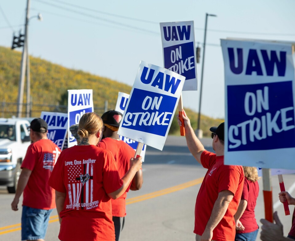 UAW members have approved strike action against ‘the big three’ OEMs in North America - Ford, GM and Stellantis - if a deal isn’t reached with the union UAW_strikers_GM