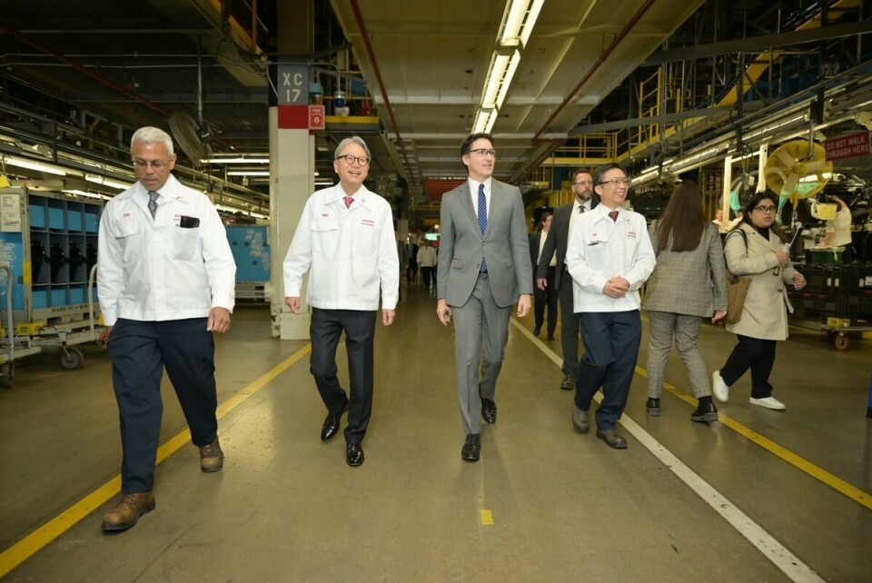 The Right Honourable Justin Trudeau, Prime Minister of Canada (centre) walks with Toshihiro Mibe, President and CEO of Honda Motor Co. (second from left), at Honda of Canada Mfg., where the company announced a $15-billion investment to build a comprehensive electric vehicle value chain in Canada Honda Canada