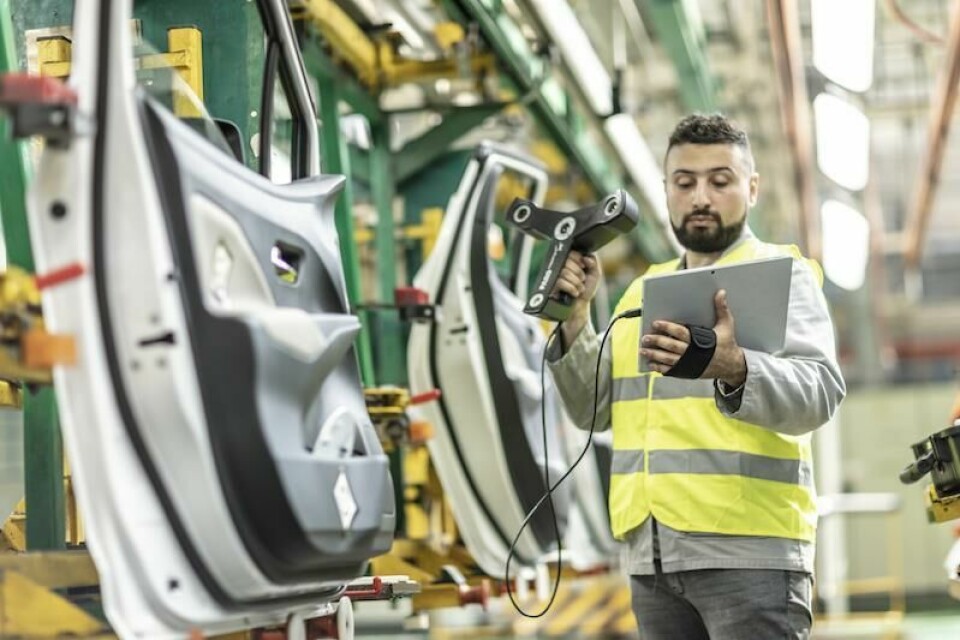 Viewed from the “lighthouse”: Renault plants connected to smart production Renault industry 4_0 d