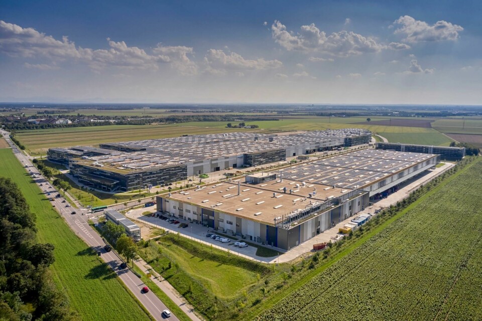 BMW’s Cell Manufacturing Competence Centre (CMCC) in Parsdorf, Germany P90528870_lowRes_bmw-group-battery-ce