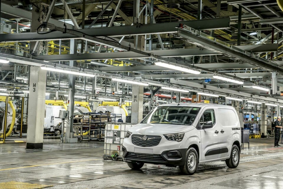 On September 2023, Stellantis announced start of electric vehicle production at Ellesmere Port - the UK’s first EV-only manufacturing plant Stellantis announces start of electric vehicle production at Ellesmere Port (18)