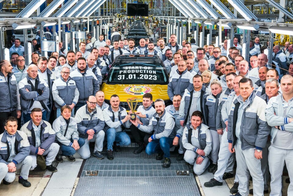 The Tychy plant is moving from a two-model set-up, producing the Fiat 500 and Lancia Ypsilon to a three-model line-up using the CMP platform Stellantis plant in Tychy starts production of all-new Jeep Avenger