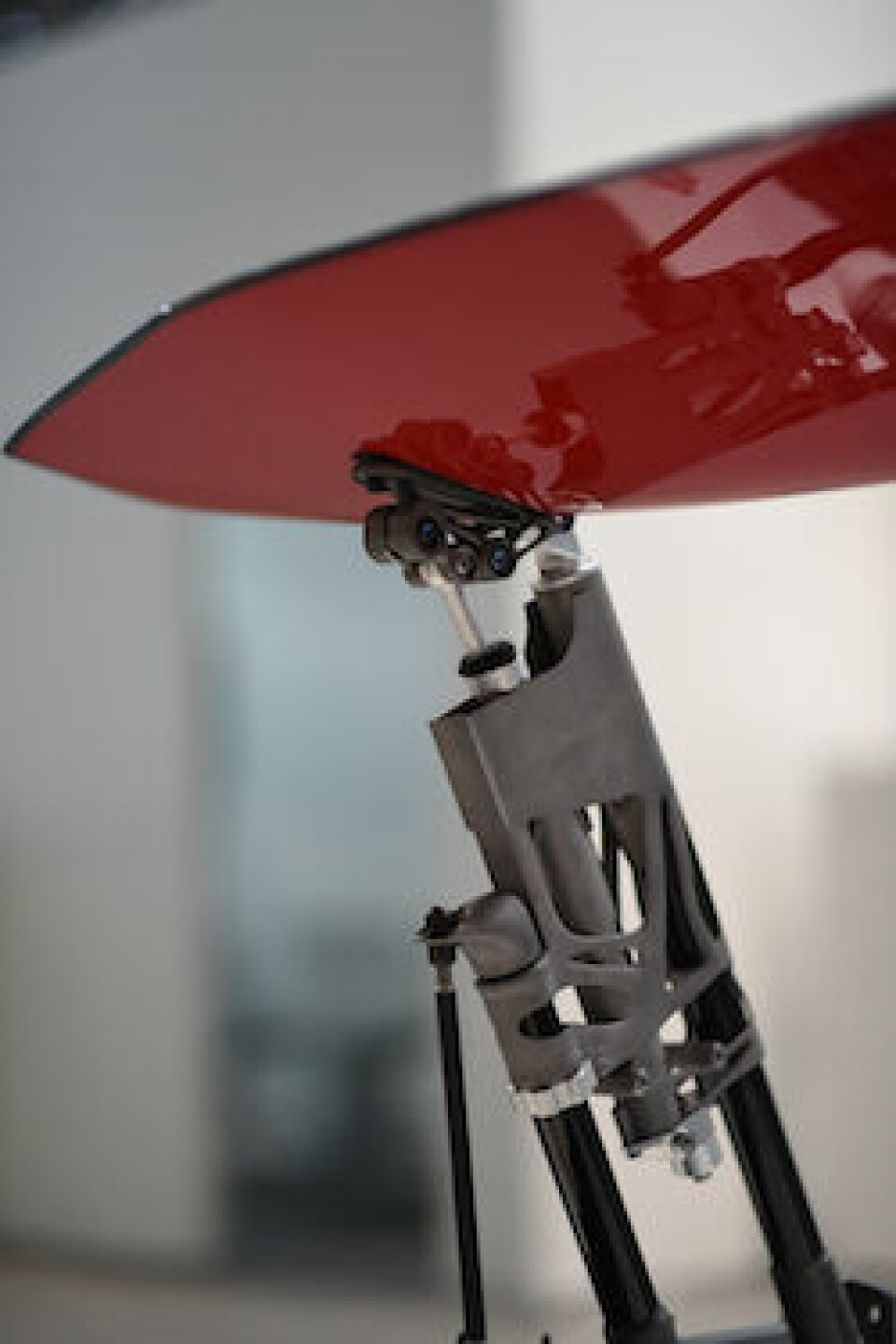 Making metal add up Bugatti hydraulic wing control assembly