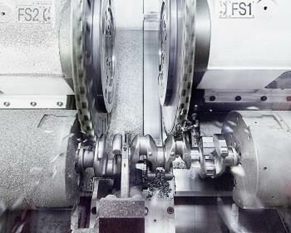 Powertrains are highly engineered and complex, requiring a number of tightly controlled heating, cooling, machining and cleaning processes JLR_EMC_Opening_Press_Pack_Image_301014_15