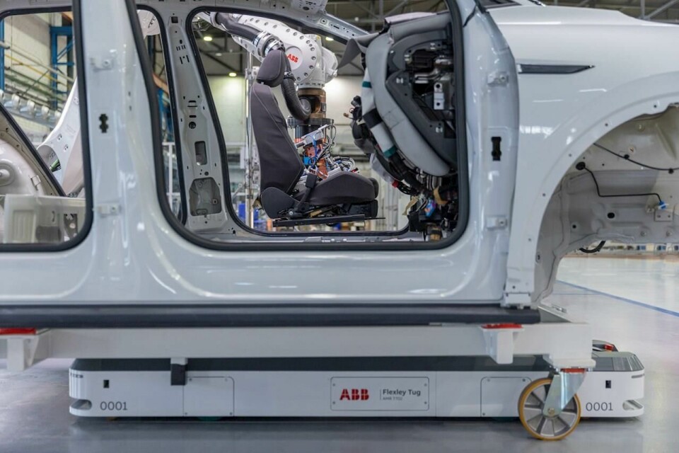 AMRs used in sub-assembly roles can support OEMs in optimising their production processes ABB autonomous_mobile_robot_portfolio_9