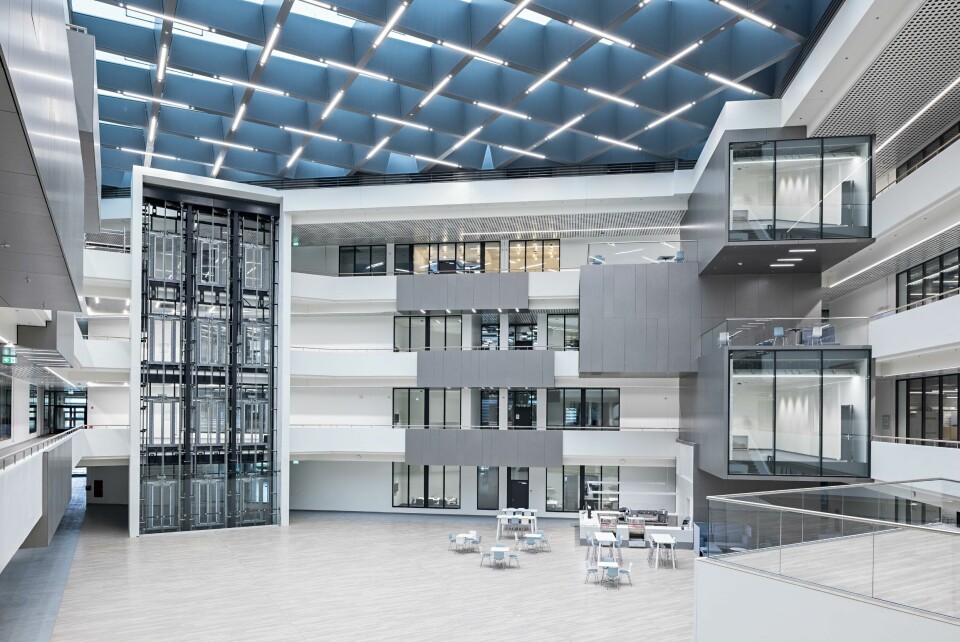 Henkel’s new Inspiration Center, a hub for mobility-focused research. photo-inspiration-center-duesseldorf-atrium-5