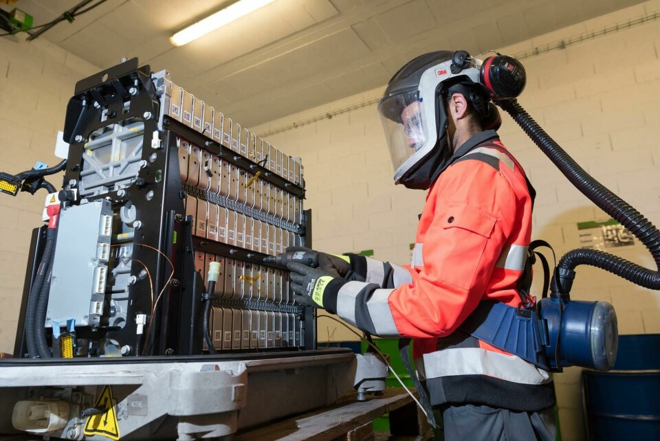 Renault joins Veolia and Solvay in closed-loop battery recycling project Veolia dismantling EV battery