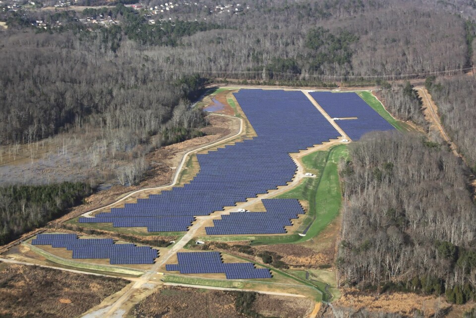 VW created a 9.5MW, 130,000 sq.m solar plant for its Chattanooga plant Volkswagen inaugurates solar park in the USA