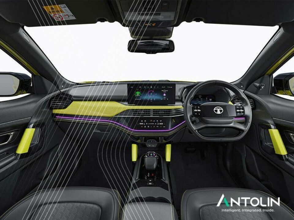 Antolin’s new plant will produce a central touch control panel project for Tata’s Safari and Harrier models. cockpit_800x600