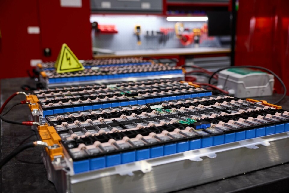 By reclaiming secondary materials like cobalt and lithium, BMW reduces its dependency on volatile supply chains and mitigates the risks of raw material shortages.Image showing BMW Discharging Modules BMW Discharging Modules