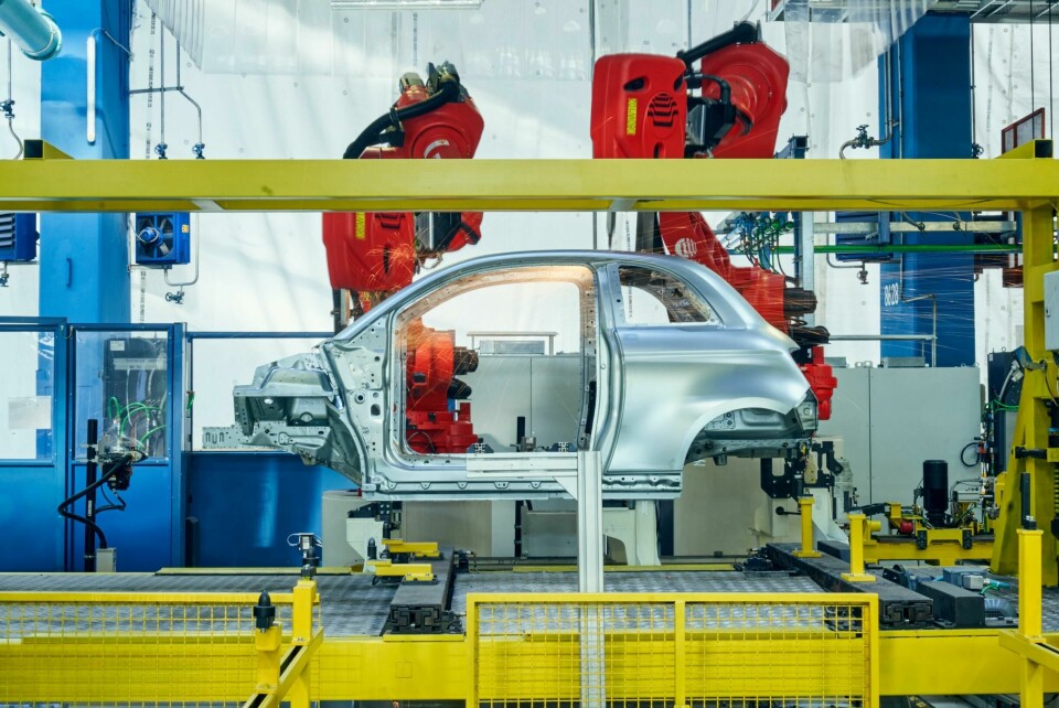 Comau has 50+ years of experience in traditional, hybrid and electric vehicles manufacturing Comau has 50+ years of experience in traditional, hybrid and electric vehicles manufacturing