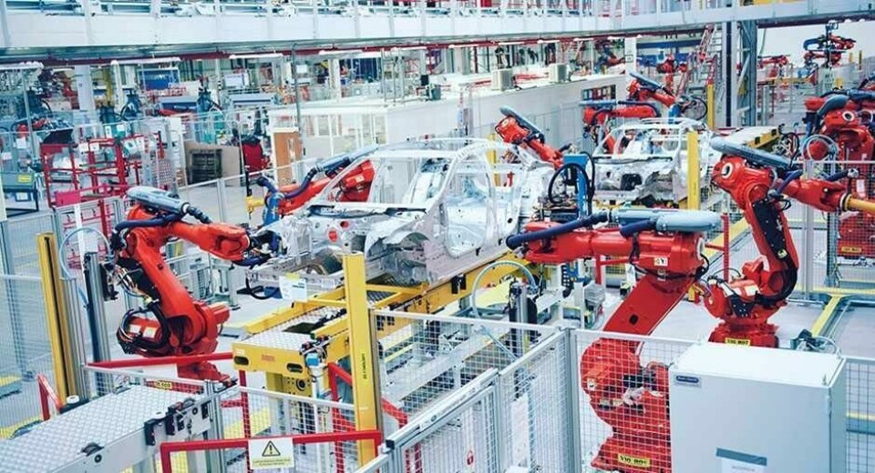 The Solihull plant is the location for JLR’s first full deployment of a 5G network in production operations experiencejaguarsolihullgcbwdesktop940x510tcm91206337desktop940x510