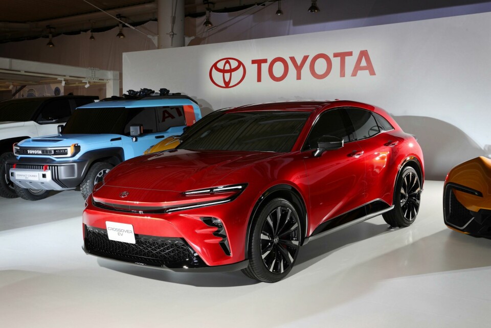 Toyota crossover EV concept car Toyota Crossover EV