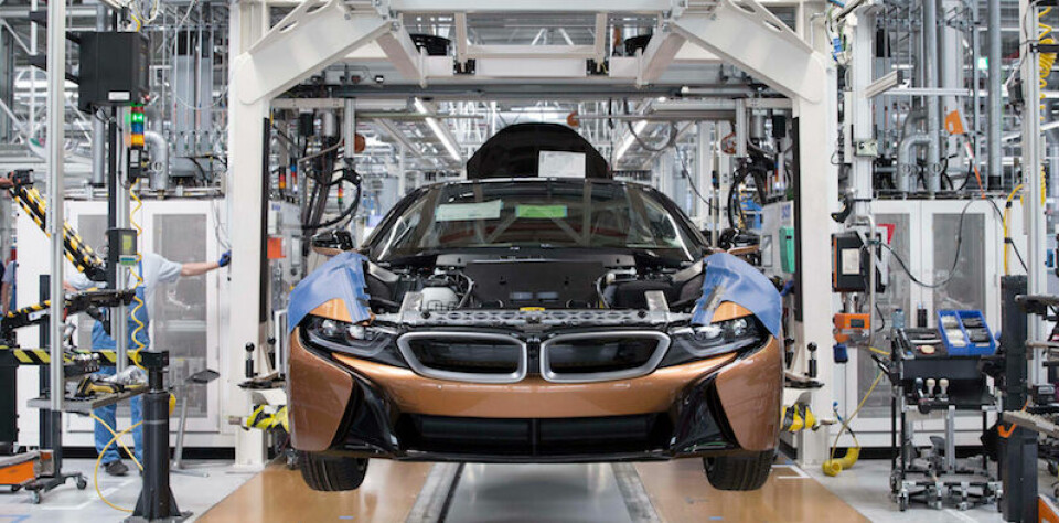 Integrating i vehicles BMW i8 Roadster line