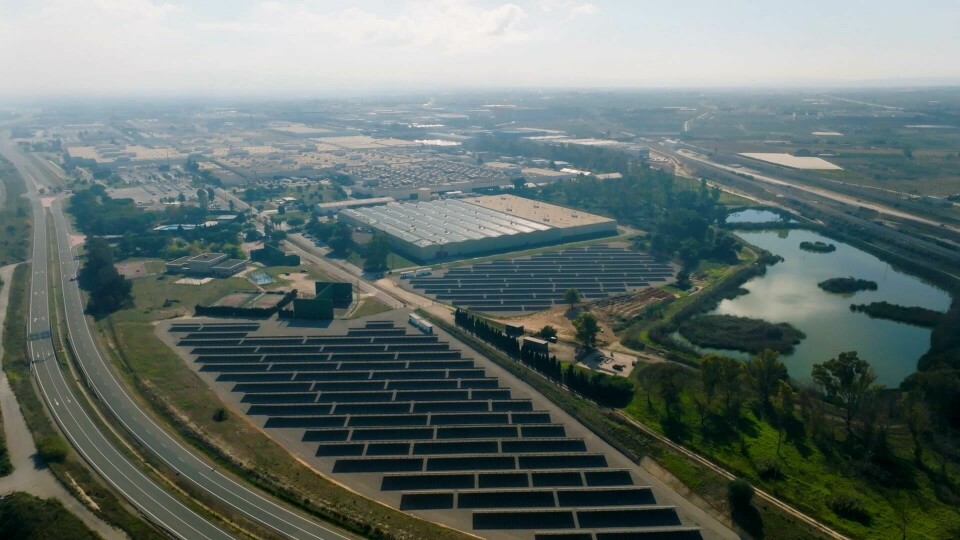 Going green: Self-generating electricity on-site Ford Almussafes solar panels