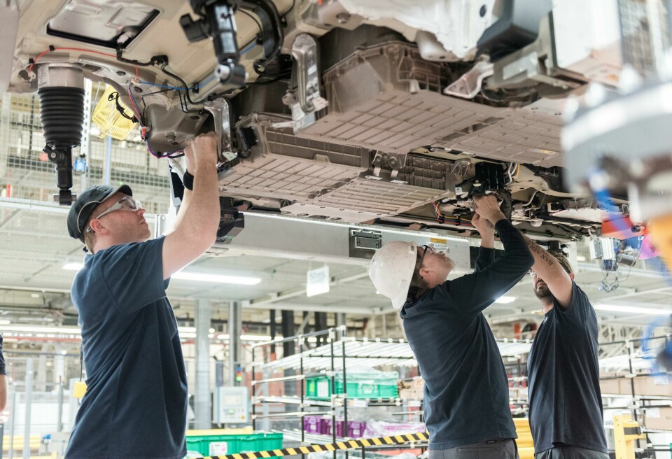 Learning from PHEVBMW is taking key lessons in battery pack assembly from its plug-in hybrid battery operations in Spartanburg, which builds around 70,000 PHEV batteries per year PHEV battery assembly in Spartanburg