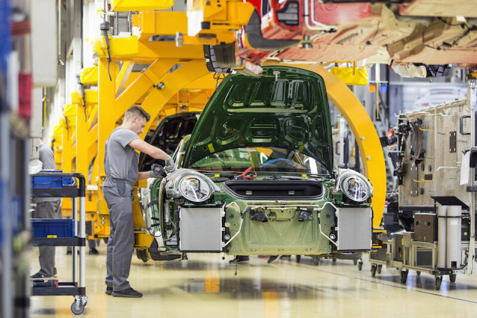 Not too posh to push The one -millionth Porsche 911