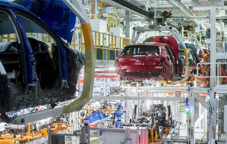Working under new health protection protocols, SEAT aims to produce around 325 cars a day during the first two weeks of resumption SEAT-will-conduct-PCR-testing-on-its-15000-employees-so-they-can-return-to-work_07_HQ
