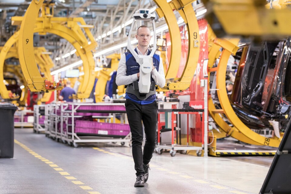BMW Digitalisation – Virtual becomes a reality Mobile 3D laser scanners will be used to create photorealistic panoramic images, floor plans and scatter plots for all BMW Group vehicle plants, by early 2023