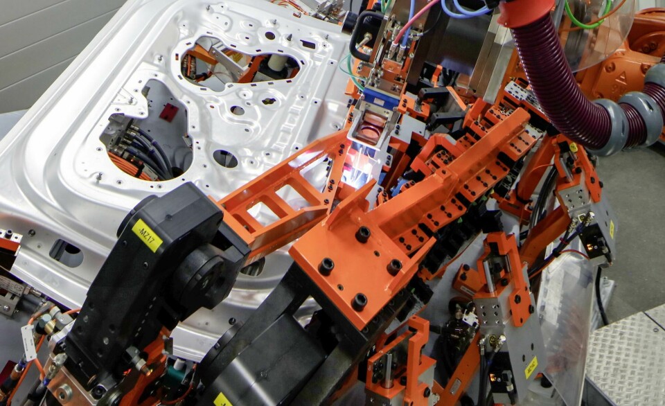 For the A8 body, Audi says remote laser welding results in drastic savings on recurring costs in series production of a structure that is 58% aluminium Audi A8 remote laser weld al u door